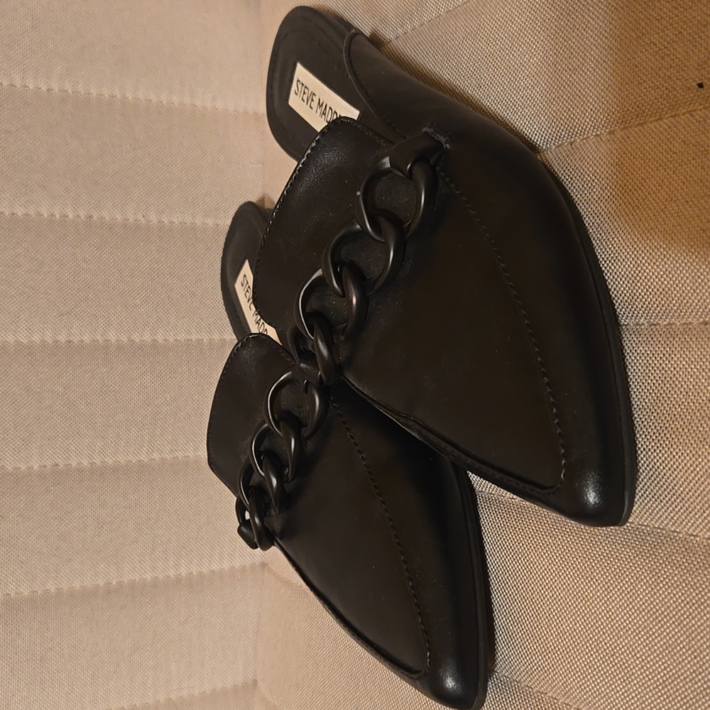 Pointed Mules